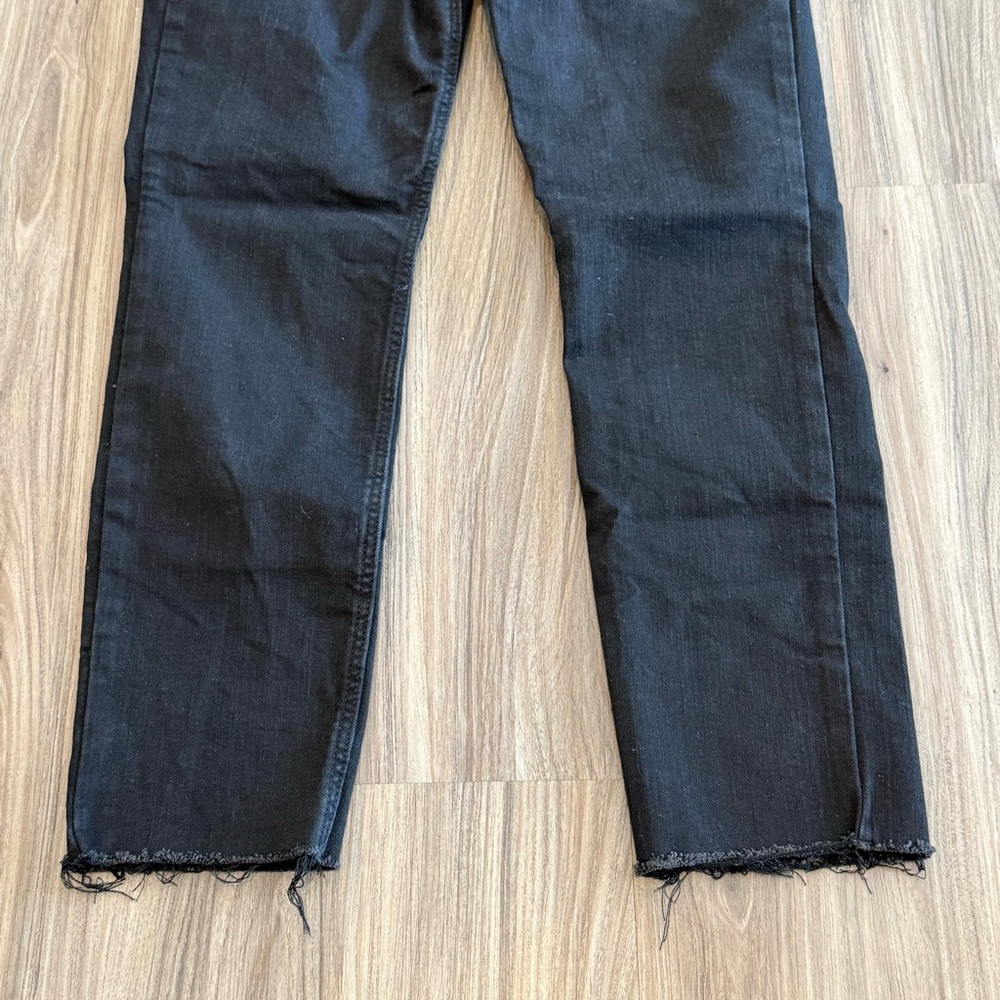 Old Navy Power Slim Straight Hi-Rise Black Jeans - Picture 3 of 9